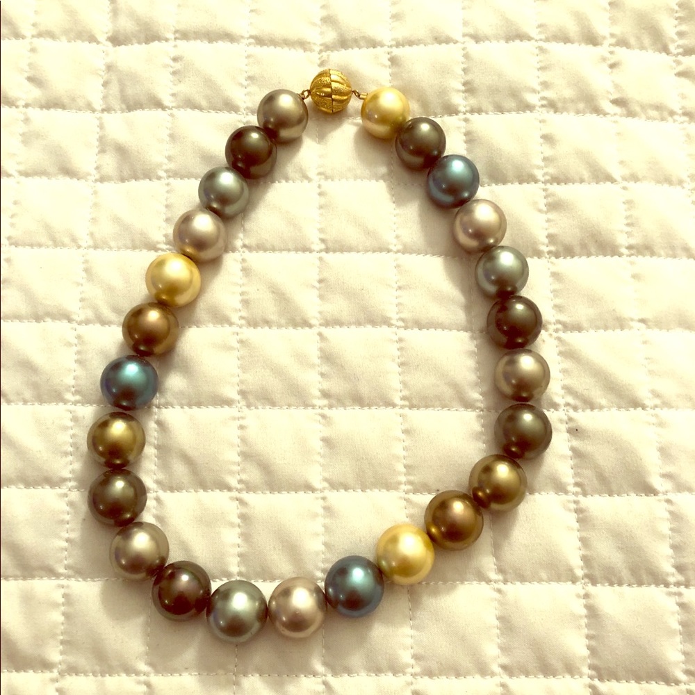 Multicolored beaded necklace from Italy